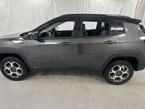 Used 2022 Jeep Compass Trailhawk w/ Trailhawk Elite Group image 6