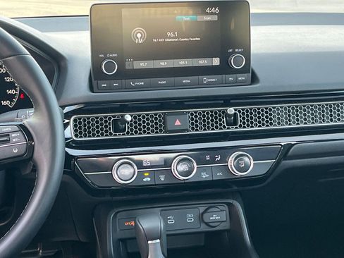 Used 2025 Honda Civic Sport image 18