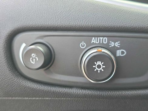 Used 2023 Chevrolet Malibu LT FWD image 25