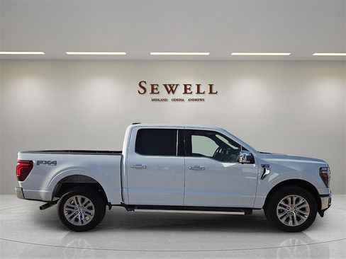 Used 2024 Ford F150 Lariat w/ FX4 Off-Road Package image 5