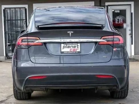 Used 2018 Tesla Model X 100D image 18