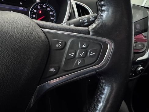 Used 2022 Chevrolet Equinox Premier AWD/4WD image 13