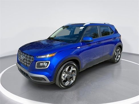 Used 2024 Hyundai Venue Limited image 1