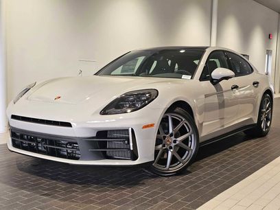 New 2025 Porsche Panamera 4