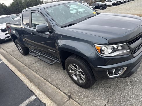 Used 2019 Chevrolet Colorado Z71 image 2