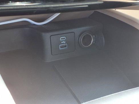 Used 2022 Ford Escape SEL image 11