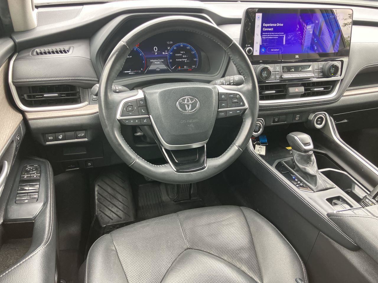 Certified 2024 Toyota Grand Highlander FWD image 17
