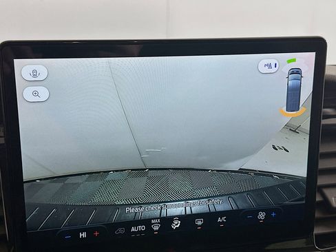 Used 2024 Ford Transit 350 XLT image 23