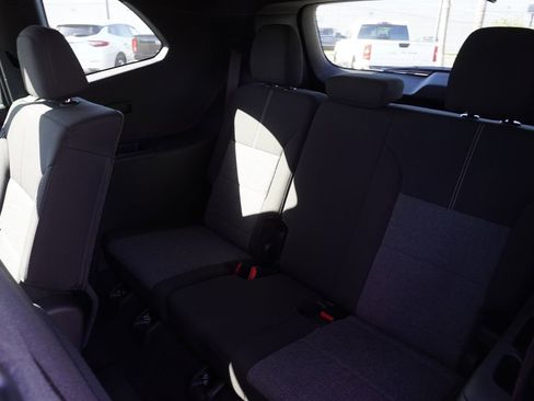 New 2025 GMC Acadia Elevation image 10