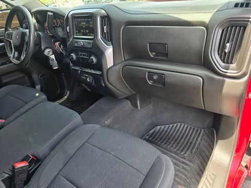 Used 2022 Chevrolet Silverado 1500 Custom Trail Boss w/ Safety Confidence Package AWD/4WD image 10