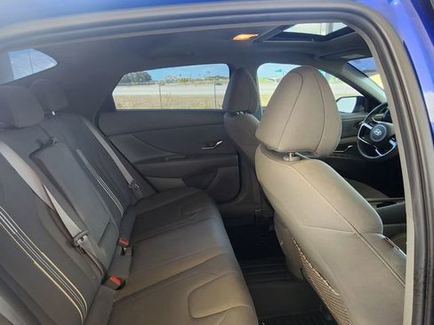 Used 2024 Hyundai Elantra SEL w/ Convenience Package FWD image 23