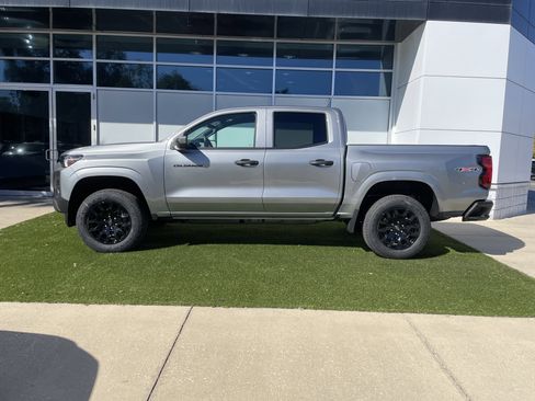 New 2026 Chevrolet Colorado W/T image 4