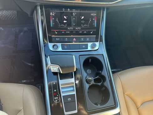 Used 2025 Audi Q7 3.0T Premium Plus image 14