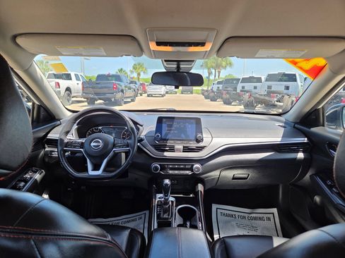 Used 2024 Nissan Altima 2.5 SR FWD image 22