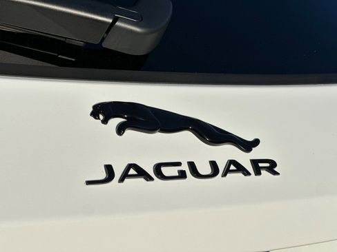 Used 2026 Jaguar F-PACE R-Dynamic S image 33