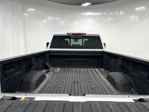 Used 2023 GMC Sierra 3500 Denali w/ Technology Package AWD/4WD image 30