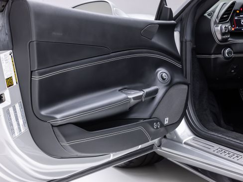 Certified 2018 Ferrari 488 GTB RWD image 47