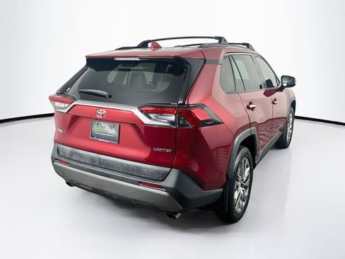 Used 2019 Toyota RAV4 Limited FWD image 9