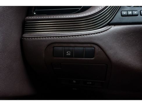 Used 2018 Lexus LS 500 w/ Interior Upgrade Package RWD image 26