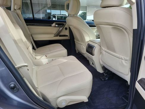Used 2021 Lexus GX 460 Luxury w/ Sport Design Package image 27