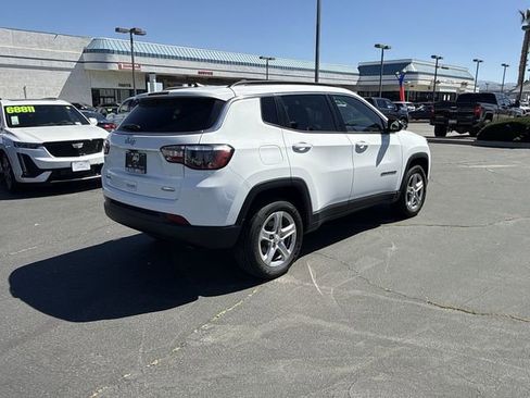 Used 2023 Jeep Compass Latitude AWD/4WD image 36