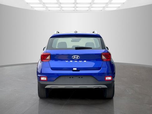 New 2025 Hyundai Venue SEL FWD image 5