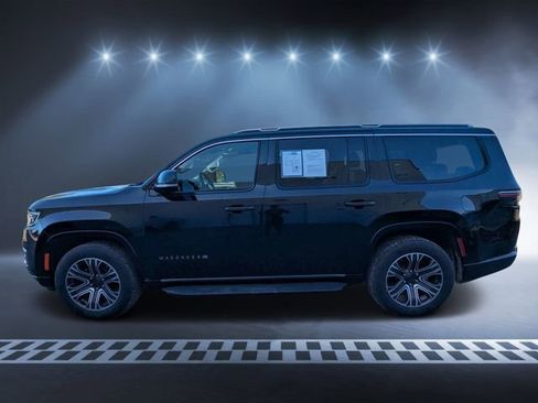 Used 2024 Jeep Wagoneer Series II w/ Flexible Seating Group image 6