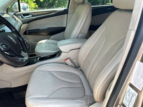 Used 2018 Lincoln MKC Reserve w/ MKC Technology Package AWD/4WD image 6