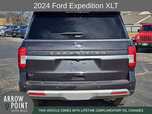 Used 2024 Ford Expedition XLT image 10