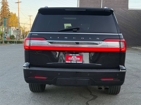 Used 2018 Lincoln Navigator Reserve AWD/4WD image 6