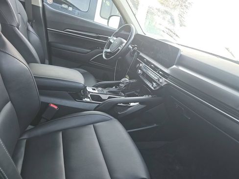 Used 2025 Kia Telluride S FWD image 20