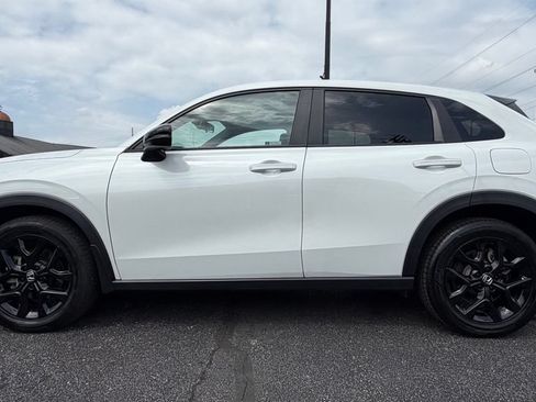 Used 2024 Honda HR-V Sport image 3