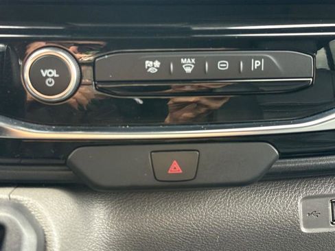 Used 2023 Ford Transit 350 XLT image 42