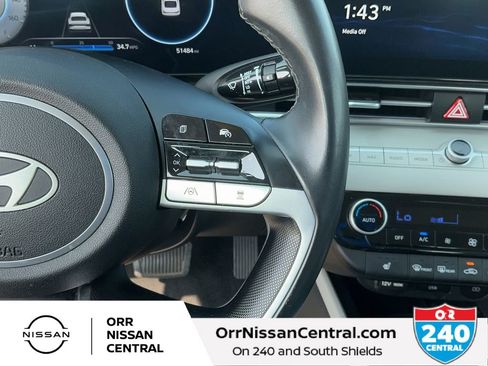 Used 2024 Hyundai Elantra Limited image 21