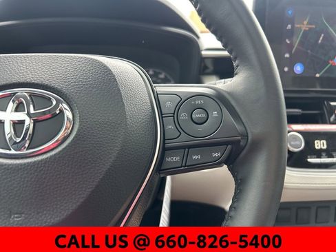 Used 2024 Toyota Corolla Cross LE w/ Moonroof Package image 13