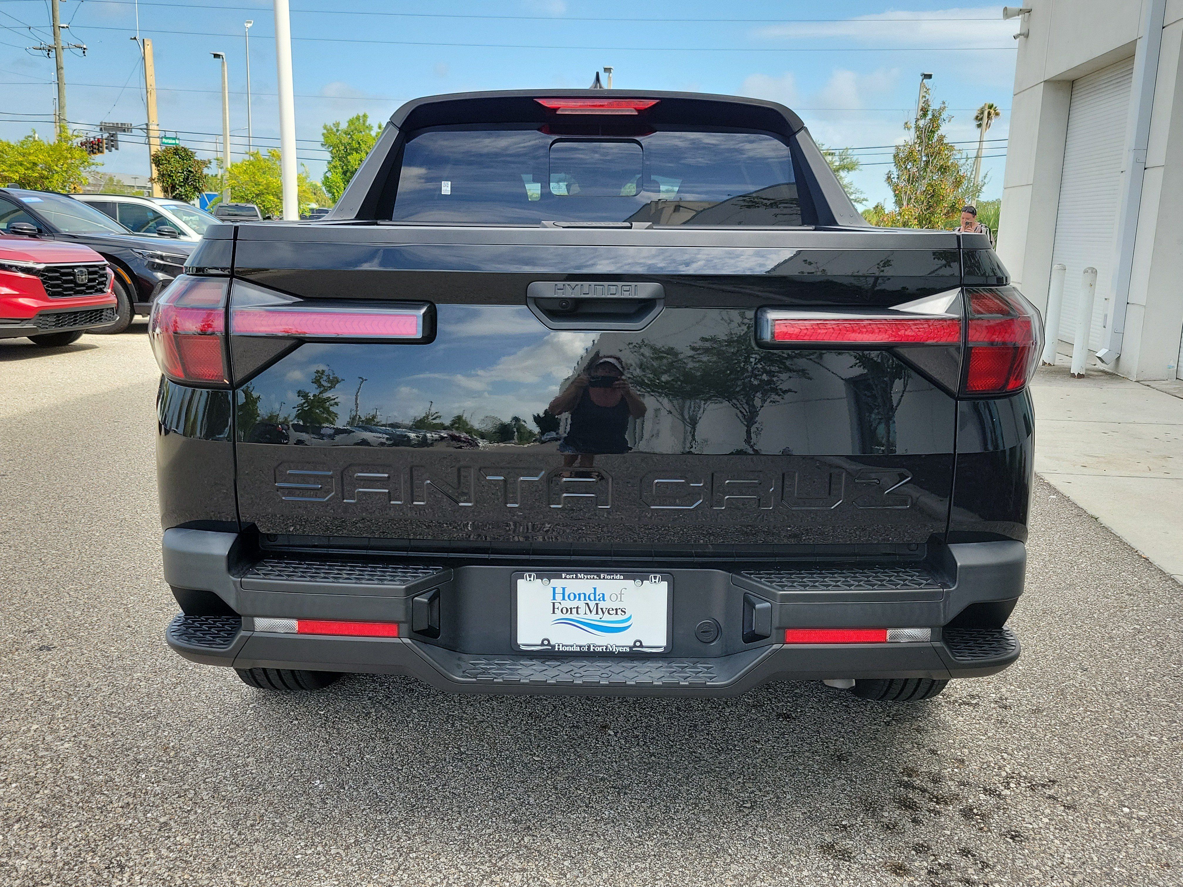Used 2022 Hyundai Santa Cruz SEL w/ Activity Package FWD image 5