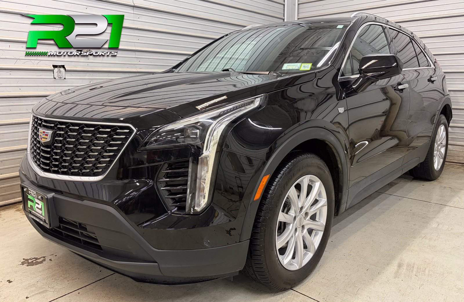 Used 2022 Cadillac XT4 Luxury w/ Cold Weather Package AWD/4WD image 1