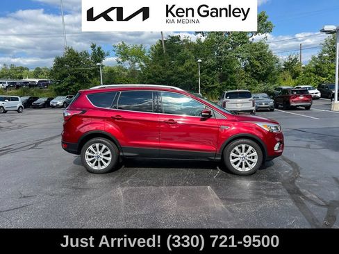 Used 2017 Ford Escape Titanium FWD image 4