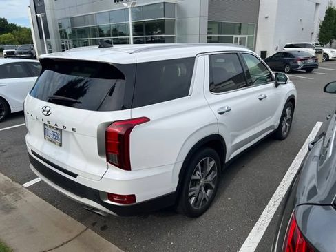 Used 2021 Hyundai Palisade SEL FWD image 3
