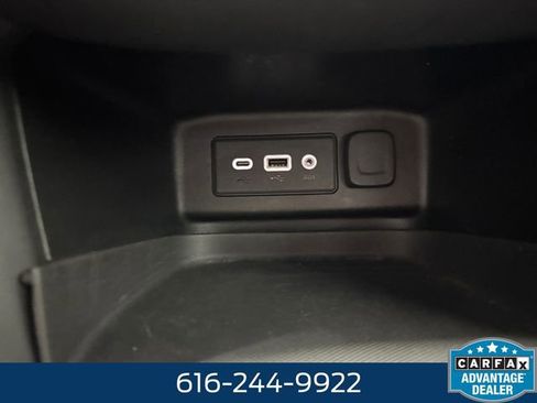 Used 2019 Chevrolet Equinox LT w/ LPO, Floor Liner Package image 16