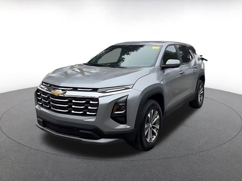 Used 2025 Chevrolet Equinox LT AWD/4WD image 7