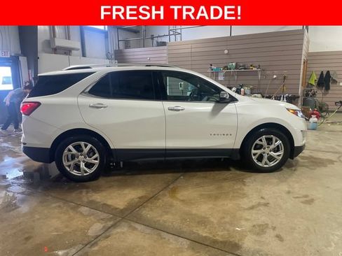 Used 2019 Chevrolet Equinox Premier w/ LPO, Cargo Package FWD image 6