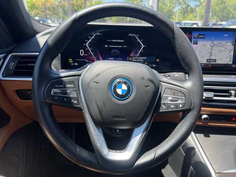 Used 2023 BMW i4 eDrive35 w/ Premium Package RWD image 18