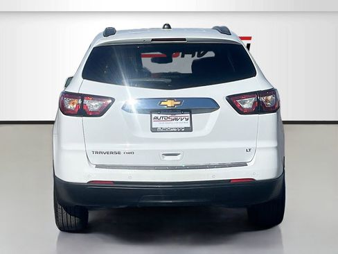 Used 2017 Chevrolet Traverse LT image 6