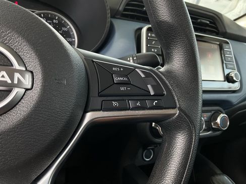 Used 2025 Nissan Versa SV FWD image 32