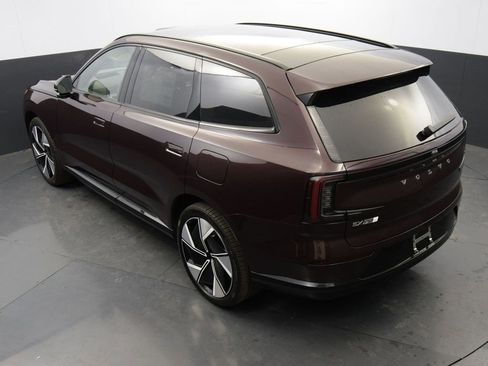 New 2025 Volvo EX90 Ultra image 40
