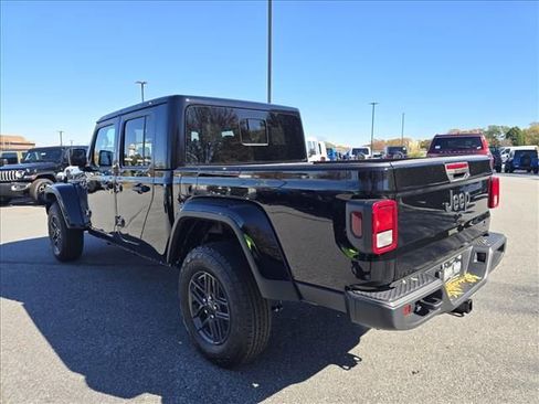 New 2026 Jeep Gladiator Sport image 14
