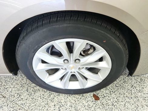 Used 2024 Chevrolet Malibu LT FWD image 30