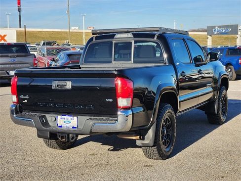 Used 2016 Toyota Tacoma SR5 image 5