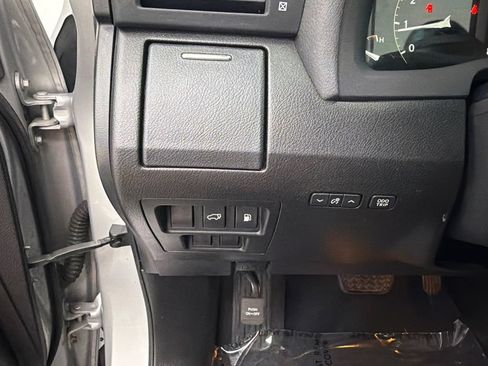 Used 2010 Lexus RX 350 2WD w/ Premium Pkg image 34